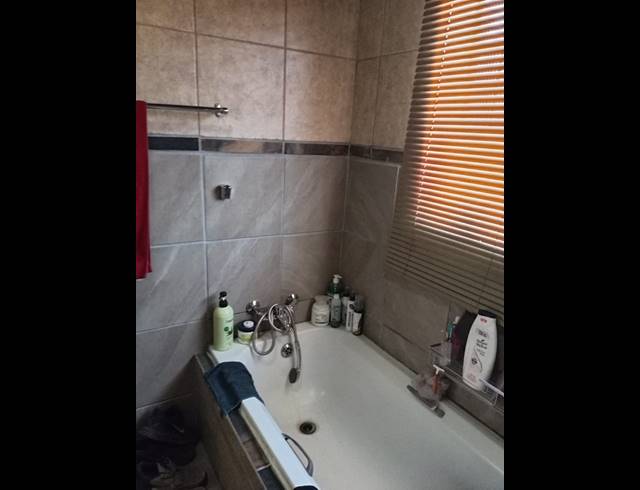 2 BEDROOM SECTIONAL TITLE FOR SALE IN DECLERCQVILLE